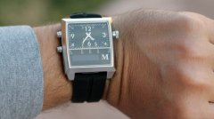 <b>还没有一款手表测验考试整合Siri和GoogleNow的力量</b>